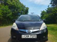 https://riyasewana.com/uploads/honda-honda-fit-2012-420280412314.jpg