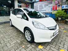 https://riyasewana.com/uploads/honda-honda-fit-2012315022.jpg