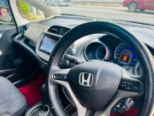 https://riyasewana.com/uploads/honda-honda-fit-20123150483.jpg