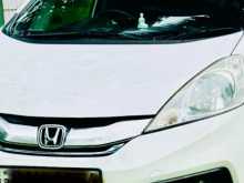 Honda Fit Shuttle GP2 2013 Car
