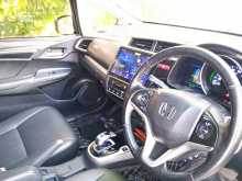 https://riyasewana.com/uploads/honda-honda-fit-2013-710372312753.jpg