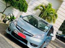 Honda Fit Shuttle 2013 Car