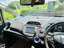 https://riyasewana.com/uploads/honda-honda-fit-711414322393.jpg