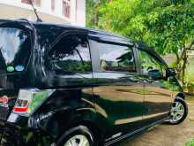 https://riyasewana.com/uploads/honda-honda-freed-2014-2414293012762.jpg