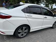 Honda Grace 2015 Car