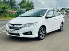 Honda Grace 2015 Car