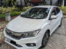 Honda Grace EX Sensing 2017 Car