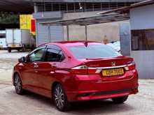 https://riyasewana.com/uploads/honda-honda-grace-2019-57210212992.jpg