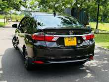 https://riyasewana.com/uploads/honda-honda-grace-916363883.jpg