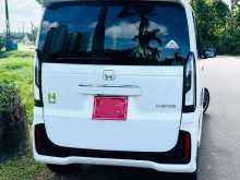 https://riyasewana.com/uploads/honda-honda-nbox-41047444382.jpg