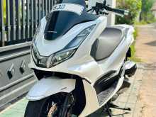 https://riyasewana.com/uploads/honda-honda-pcx-1516410622782.jpg