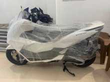 Honda PCX 125 PAPER SET. 2025 Motorbike