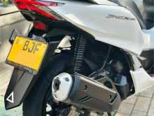 https://riyasewana.com/uploads/honda-honda-pcx-2312151022252.jpg