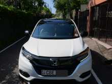 https://riyasewana.com/uploads/honda-honda-vezel-14224146142.jpg