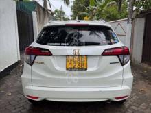 https://riyasewana.com/uploads/honda-honda-vezel-2014-251047281273377.jpg