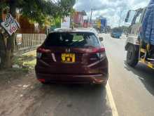 https://riyasewana.com/uploads/honda-honda-vezel-2014-2822361412134.jpg