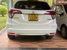 https://riyasewana.com/uploads/honda-honda-vezel-2015-2818331912642.jpg