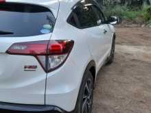 https://riyasewana.com/uploads/honda-honda-vezel-2016-99383812492.jpg