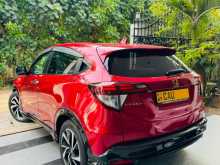 https://riyasewana.com/uploads/honda-honda-vezel-2017-110384212333.jpg