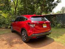 https://riyasewana.com/uploads/honda-honda-vezel-2017-21121712383.jpg