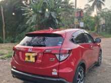 https://riyasewana.com/uploads/honda-honda-vezel-2017-3020501512942.jpg