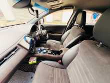 https://riyasewana.com/uploads/honda-honda-vezel-2017-412071212704.jpg