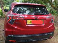 https://riyasewana.com/uploads/honda-honda-vezel-2018-312125312492.jpg
