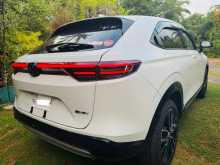 https://riyasewana.com/uploads/honda-honda-vezel-2024-1720122712683.jpg