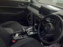 https://riyasewana.com/uploads/honda-honda-vezel-2024-192042121225318.jpg