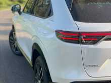 https://riyasewana.com/uploads/honda-honda-vezel-2025-2417424212624.jpg