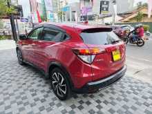 https://riyasewana.com/uploads/honda-honda-vezel-20648584163.jpg