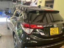 https://riyasewana.com/uploads/honda-honda-vezel-210510024923.jpg