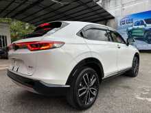 https://riyasewana.com/uploads/honda-honda-vezel-22173427555.jpg