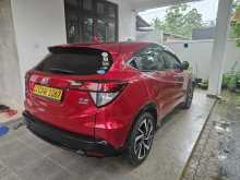 https://riyasewana.com/uploads/honda-honda-vezel-2522472022403.jpg
