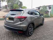 https://riyasewana.com/uploads/honda-honda-vezel-27908294572.jpg
