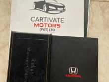 https://riyasewana.com/uploads/honda-honda-vezel-28161610974.jpg