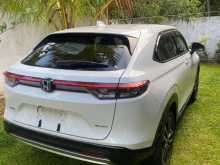 https://riyasewana.com/uploads/honda-honda-vezel-291732594912.jpg