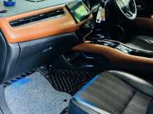 https://riyasewana.com/uploads/honda-honda-vezel-4947554023.jpg