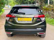 https://riyasewana.com/uploads/honda-honda-vezel-4947554211.jpg