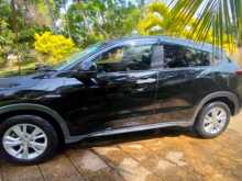 https://riyasewana.com/uploads/honda-honda-vezel-8114852614.jpg
