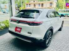 https://riyasewana.com/uploads/honda-honda-vezel-z-2023-1516222812014.jpg