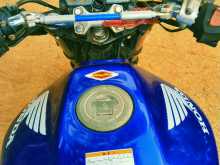 https://riyasewana.com/uploads/honda-honet-201814344933.jpg