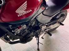 https://riyasewana.com/uploads/honda-hornet-1017414813644.jpg
