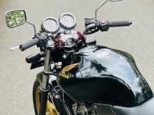 https://riyasewana.com/uploads/honda-hornet-111031513734.jpg