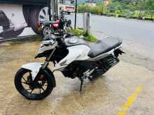 https://riyasewana.com/uploads/honda-hornet-112133013014.jpg