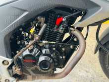 https://riyasewana.com/uploads/honda-hornet-112133013392.jpg