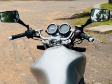 https://riyasewana.com/uploads/honda-hornet-121072419236.jpg
