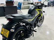 https://riyasewana.com/uploads/honda-hornet-151002371015.jpg