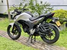 https://riyasewana.com/uploads/honda-hornet-160-1016334622863.jpg