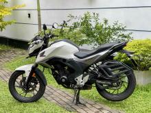 https://riyasewana.com/uploads/honda-hornet-160-1016340824751.jpg
